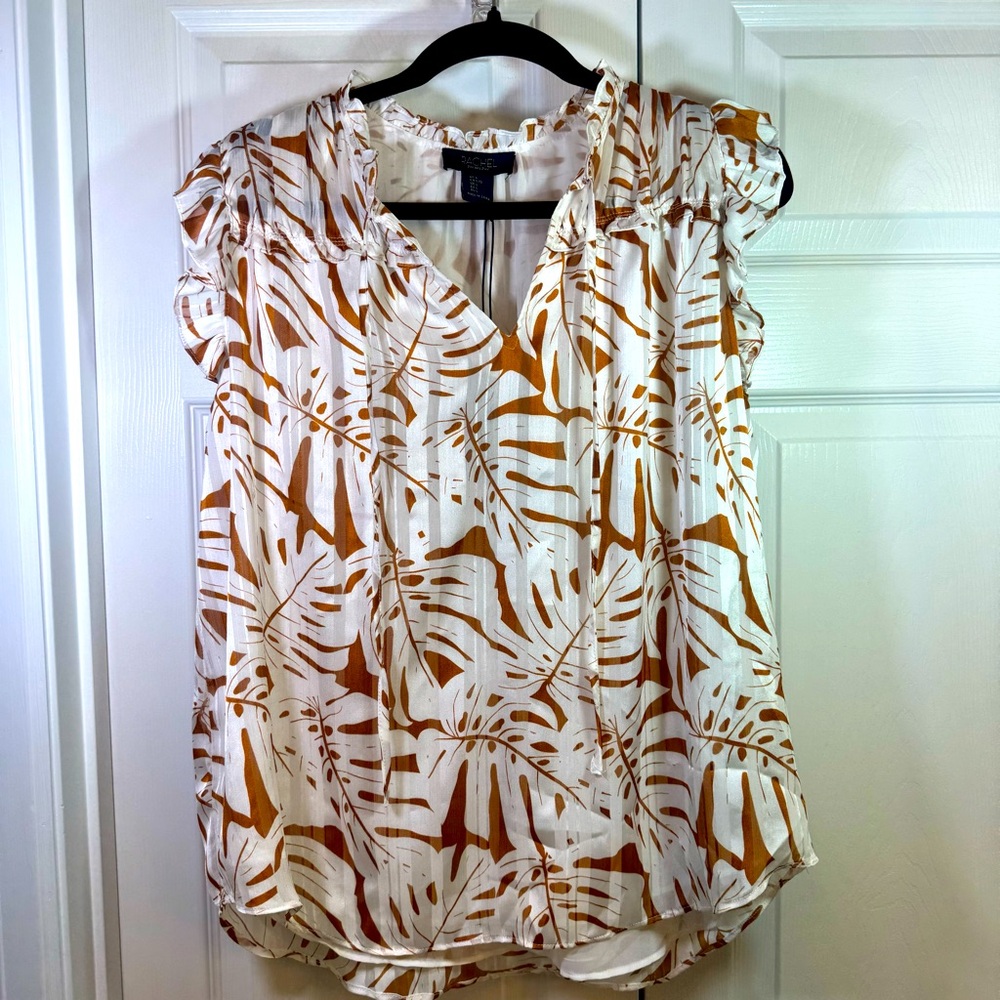 NWOT Leaf Print ruffle tie blouse